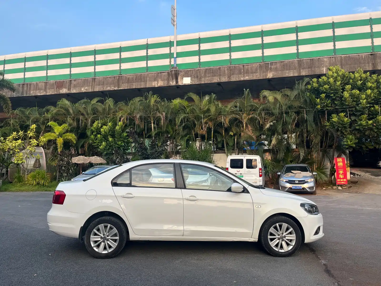 Photo 4 - Volkswagen Jetta
