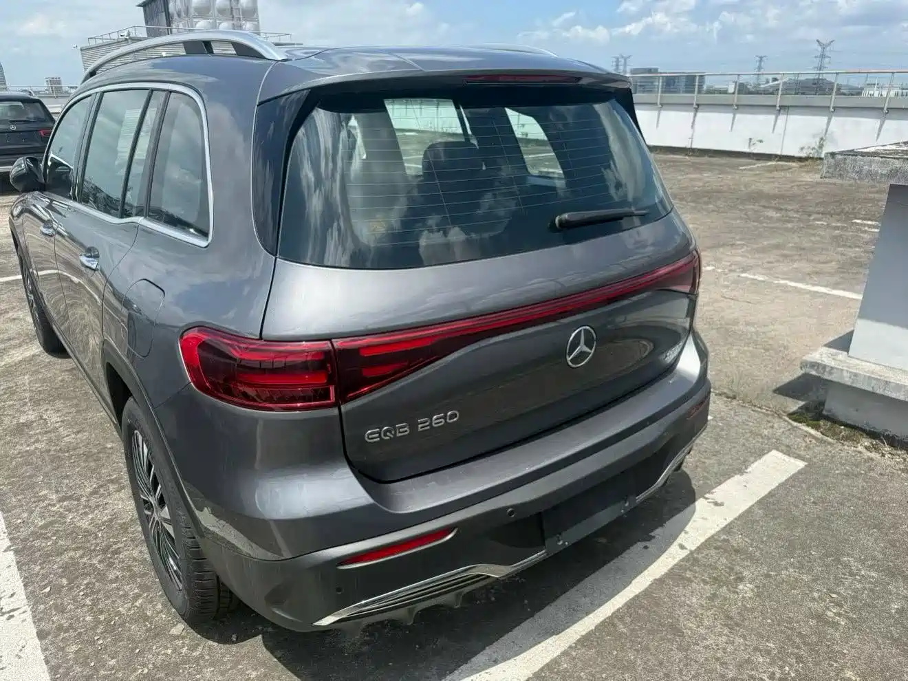Mercedes-Benz EQB 2026 2025 EQB 260