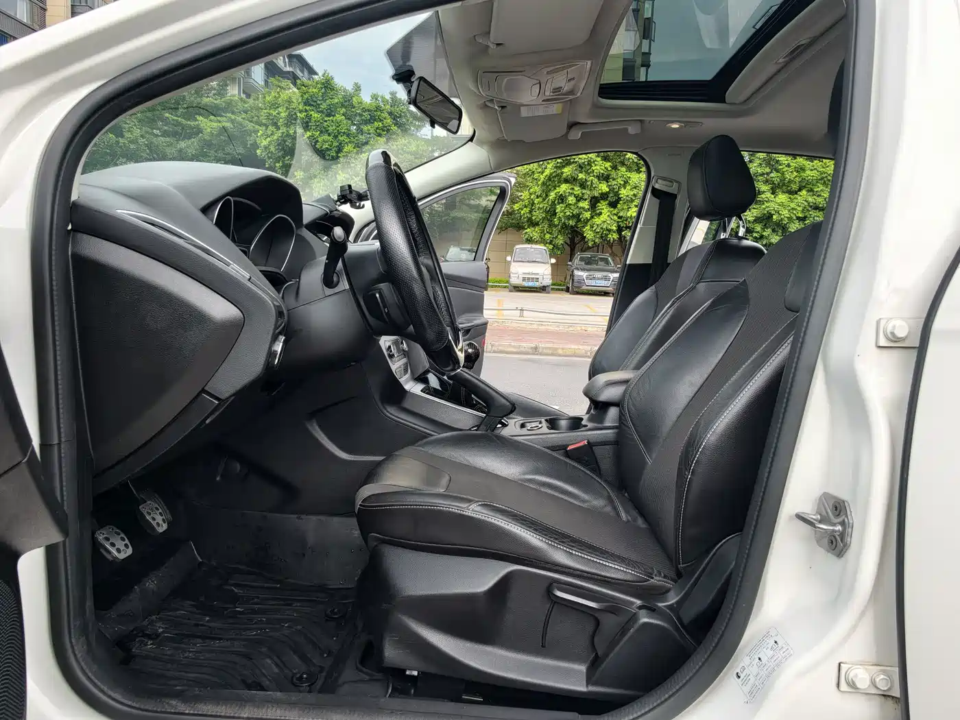 Photo 9 - Ford Focus