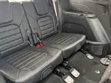 Фото 10 - Ford Edge