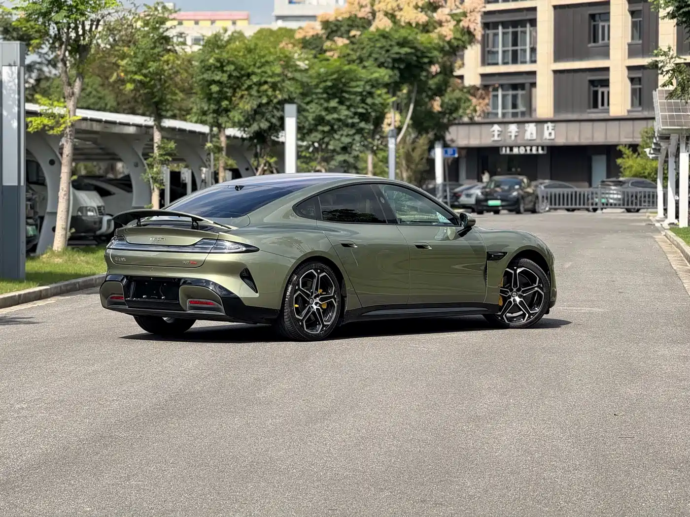 XIAOMI CAR XIAOMI SU7