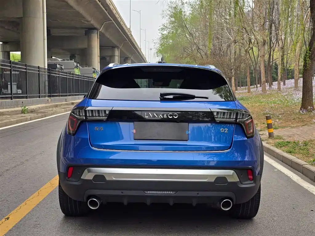 Lynk & Co 02 2019 1.5T DCT FWD Jin Pro Version China VI фото 5