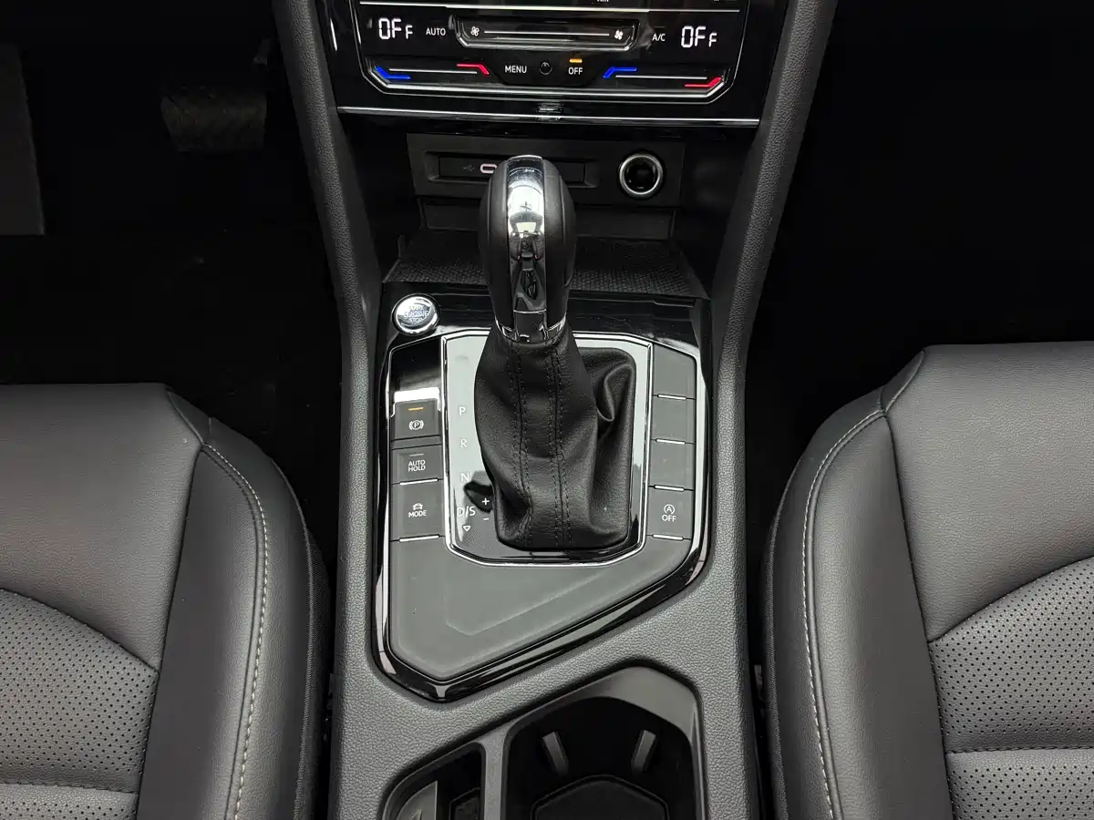 Volkswagen Tharu, миниатюра 12