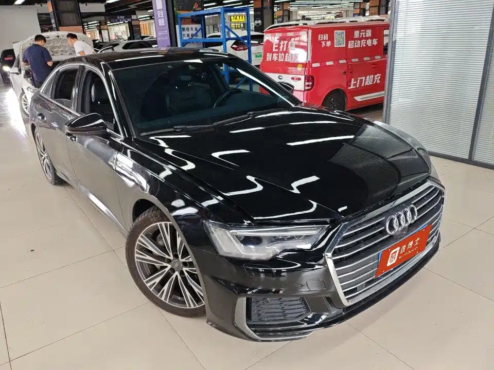 Фото 2 - Audi A6L