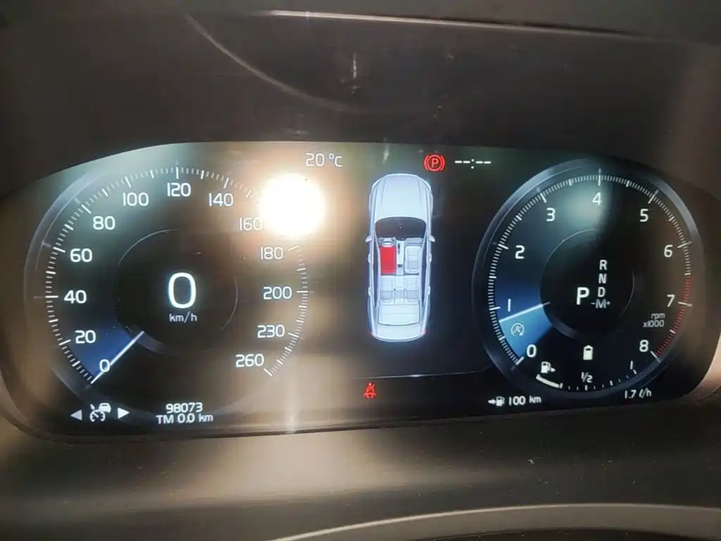 VOLVO S90