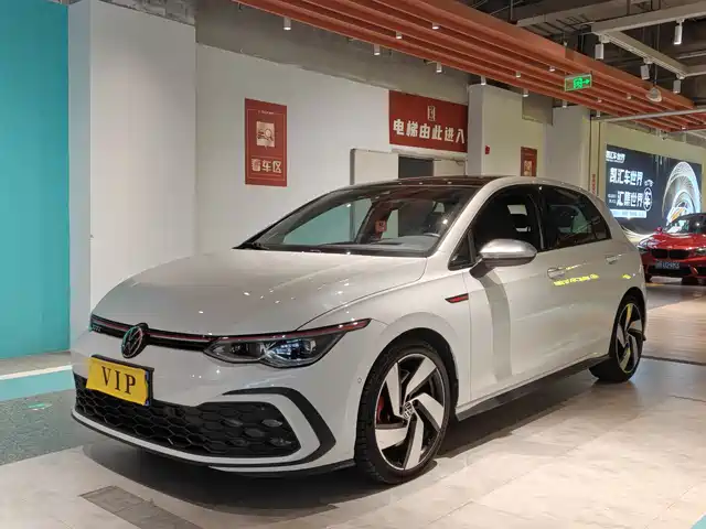 Volkswagen Golf GTI 380TSI DSG GTI