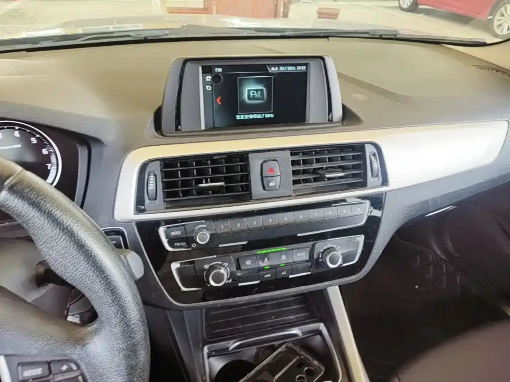 BMW 1 Series (Import) 2019 2018 118i Leading