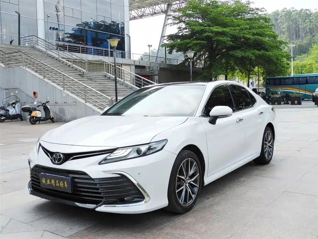 Toyota Camry 2021 2.5G Luxury Edition