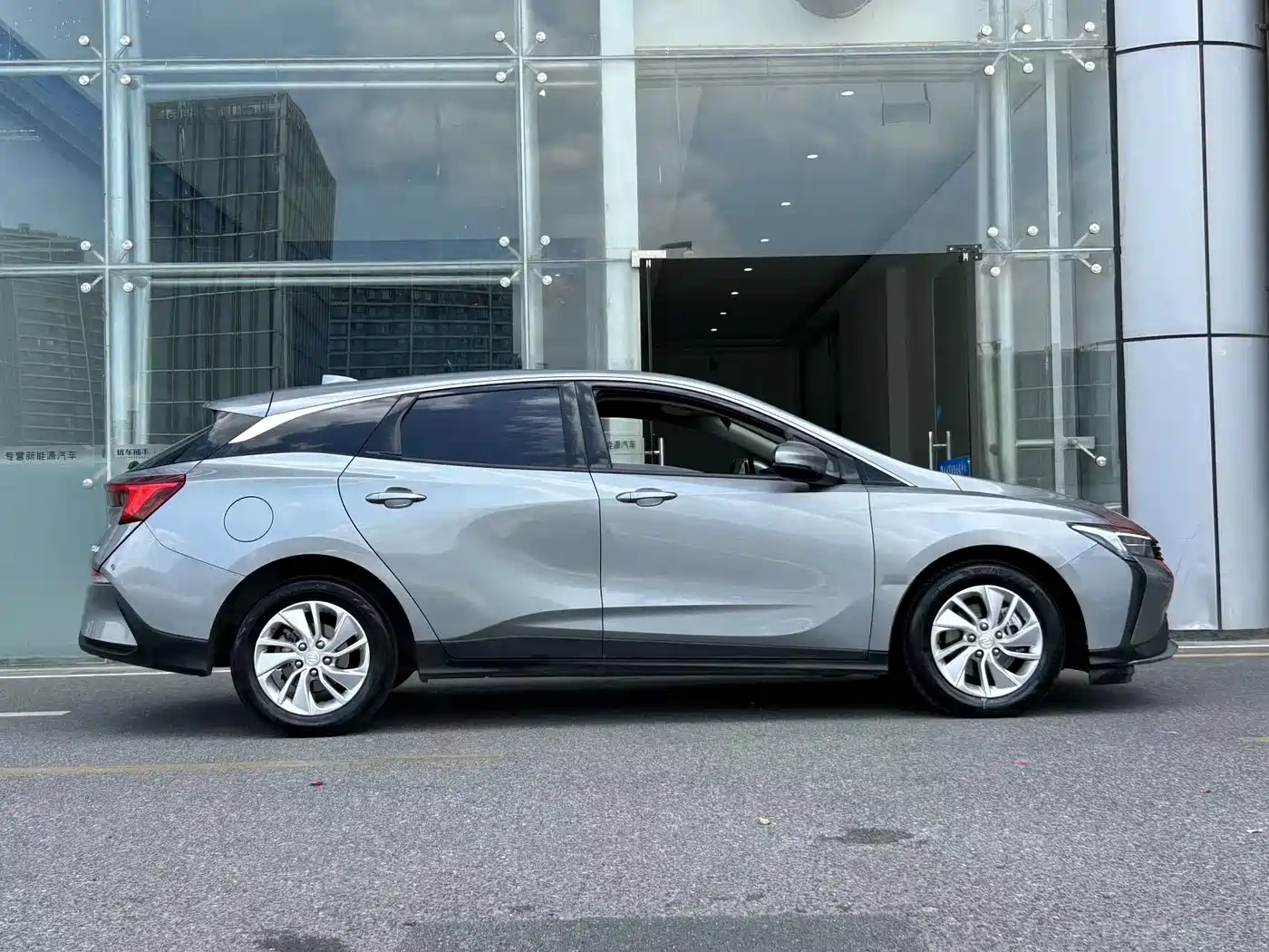 Buick Velite 6 2022 PHEV Connected Fashion фото 4