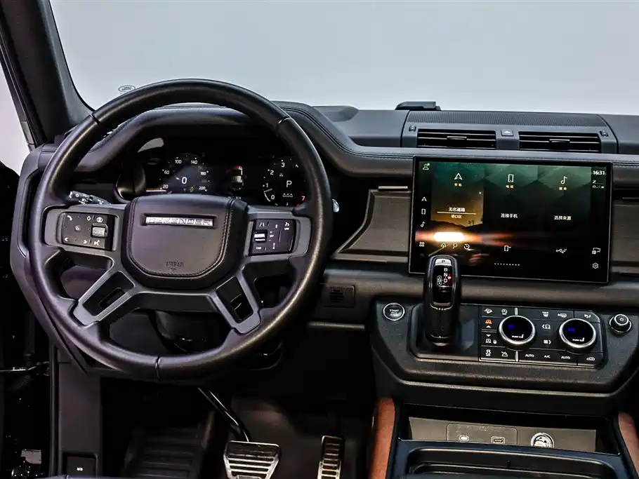 Land Rover Defender 2024 110 3.0T P400 X фото 30