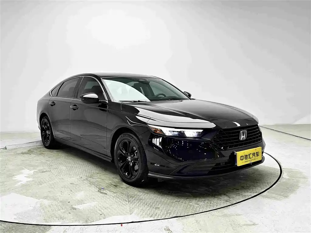 Photo 3 - Honda Accord