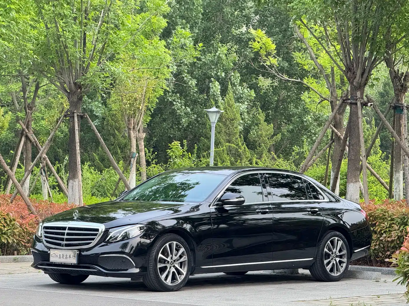Mercedes-Benz E-Class 2016 E 300 L Fashion Type