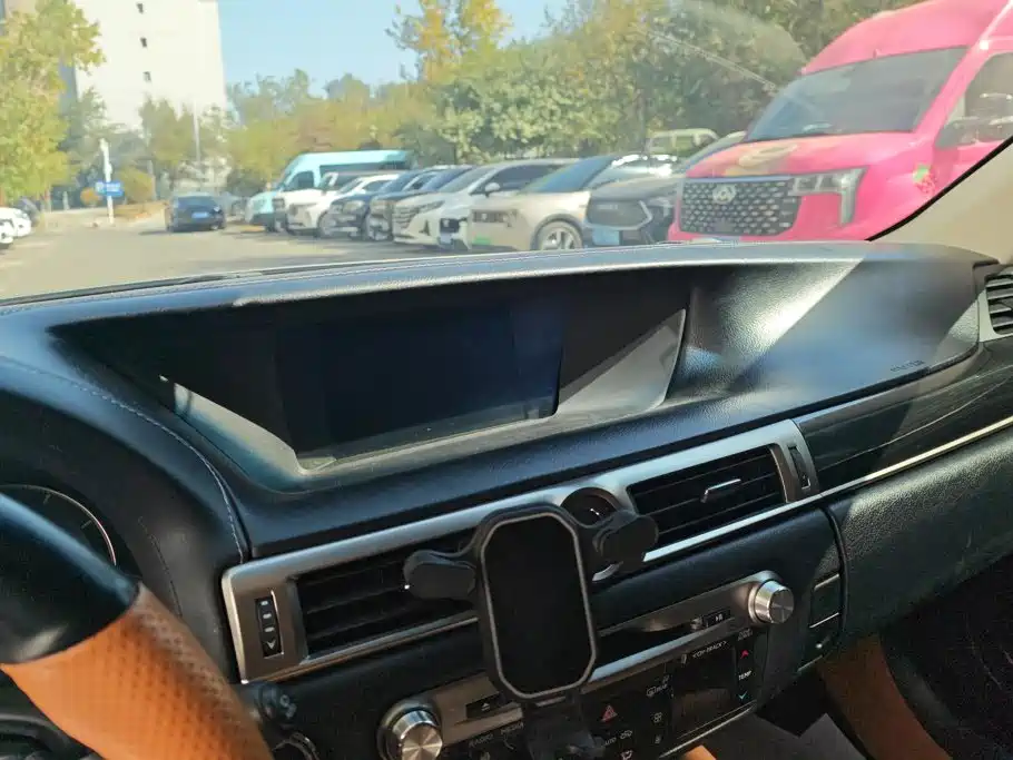 Lexus GS 2017 2016 300h Leading Edition