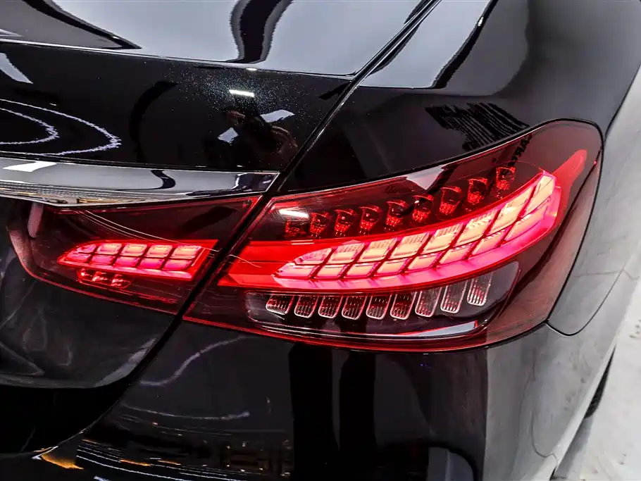 Mercedes-Benz E-Class 2023 E 300 L Fashion фото 24