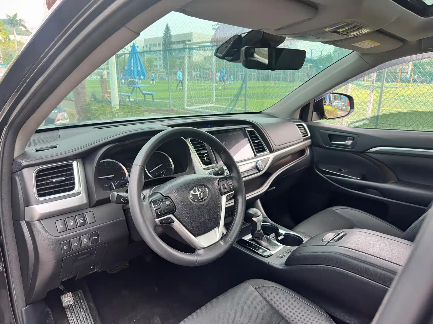 TOYOTA HIGHLANDER
