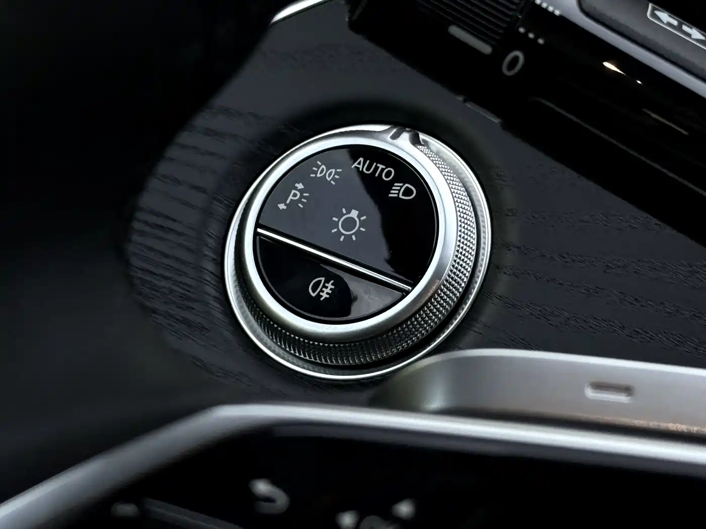 Mercedes-Benz E-Class (Import) 2026 E 260 Sport Edition фото 7