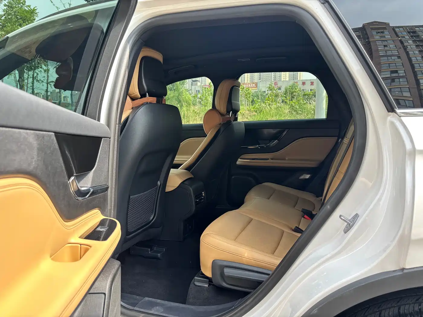 Lincoln Adventurer 2022 2.0T AWD Premium Luxury Edition фото 5