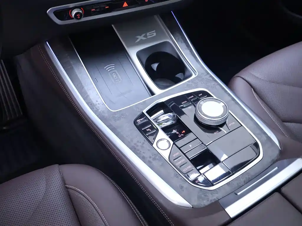 Фото 12 - BMW X5