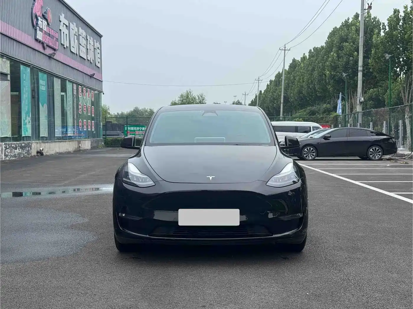 Photo 2 - Tesla Model Y