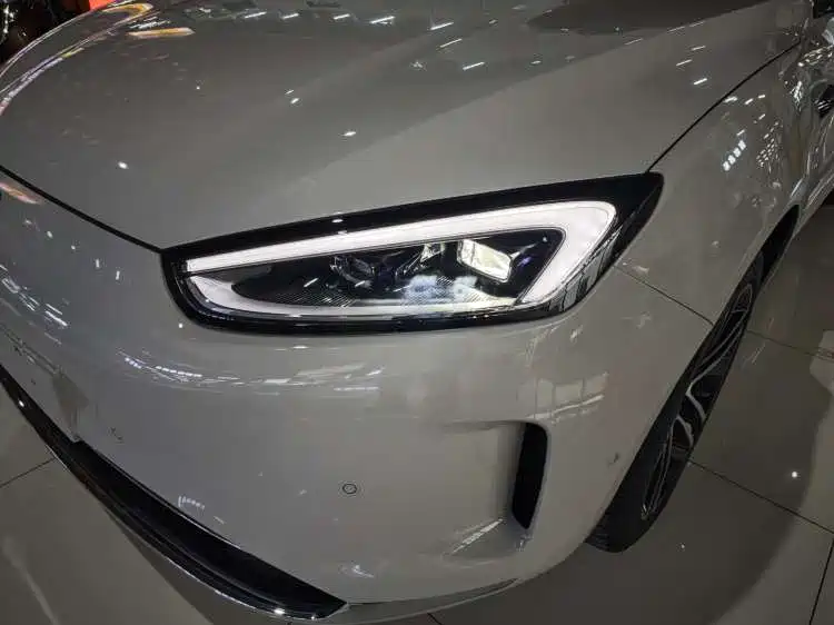 AITO Wenjie AITO M5 2025 Extended Range Ultra AWD фото 19