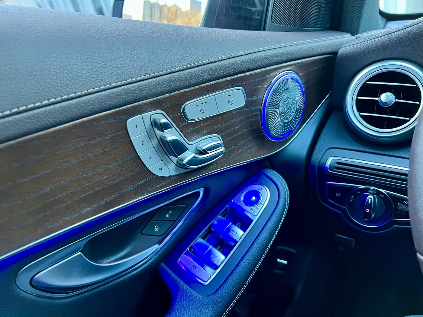 Mercedes-Benz GLC 2022 Model GLC 300 L 4MATIC Dynamic Edition фото 13