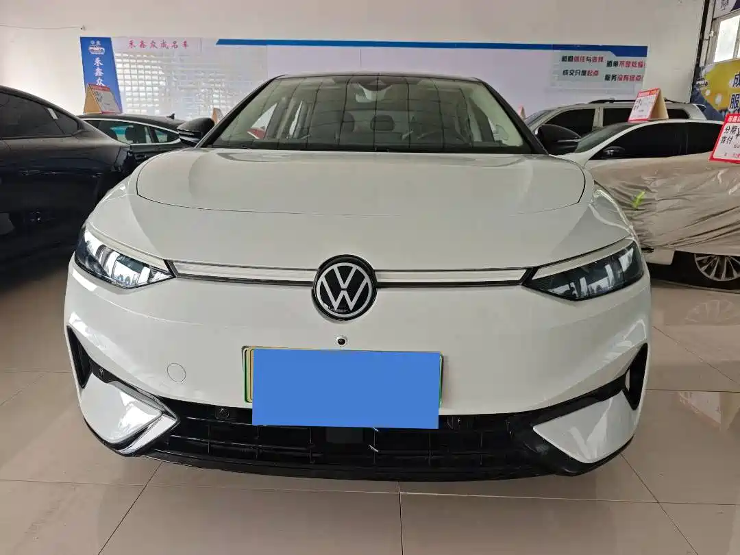 صورة 2 - Volkswagen ID.7