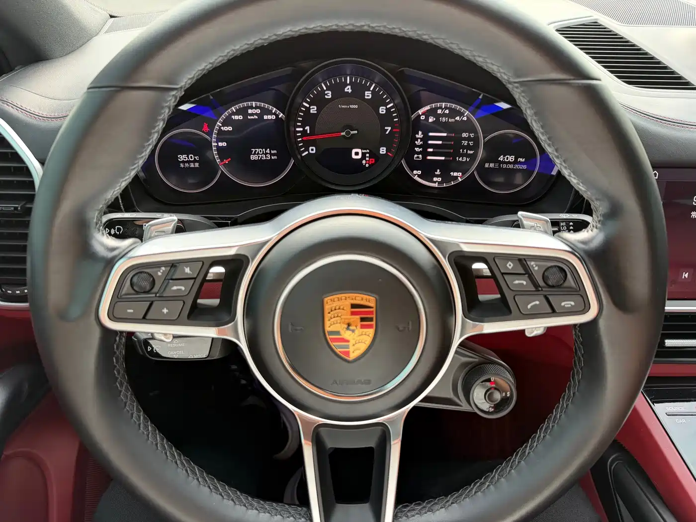 Photo 16 - Porsche Cayenne