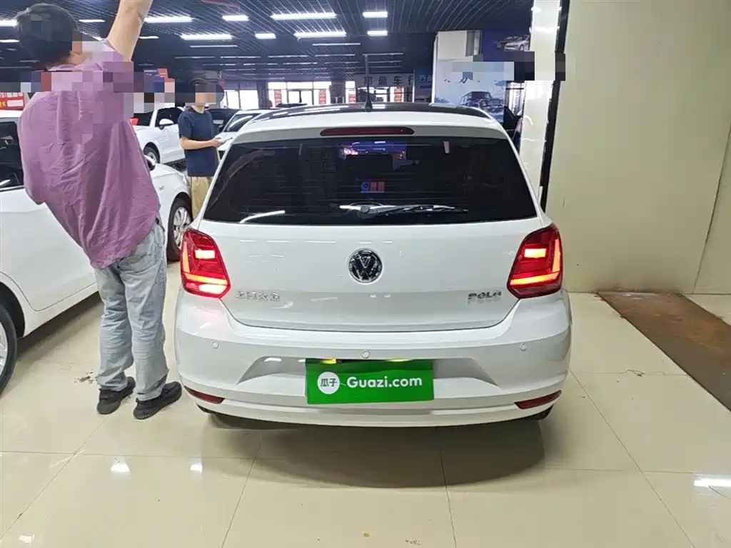 Volkswagen Polo 2016 1.4L Automatic Trend фото 6