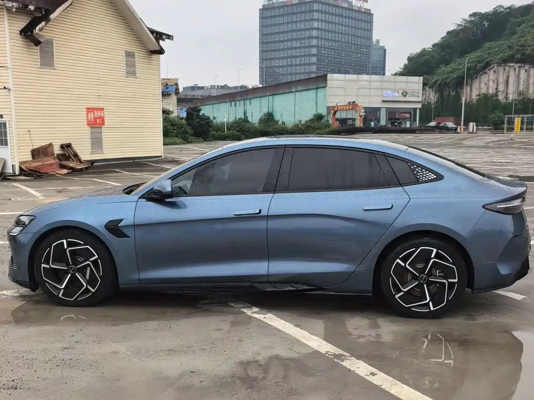 BYD Seal 2022 700km Long Range RWD Edition фото 3