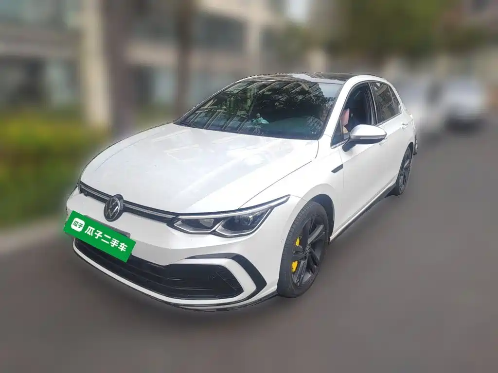 Фото 1 - Volkswagen Golf