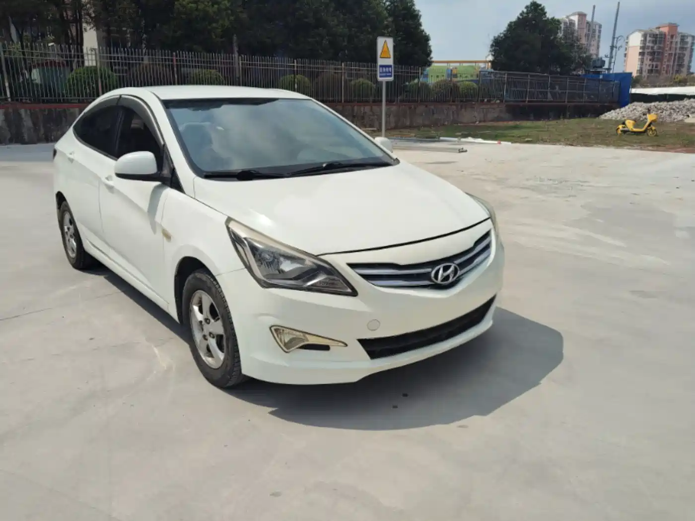 Hyundai Verna 2014 1.4L Automatic Smart GLS фото 3