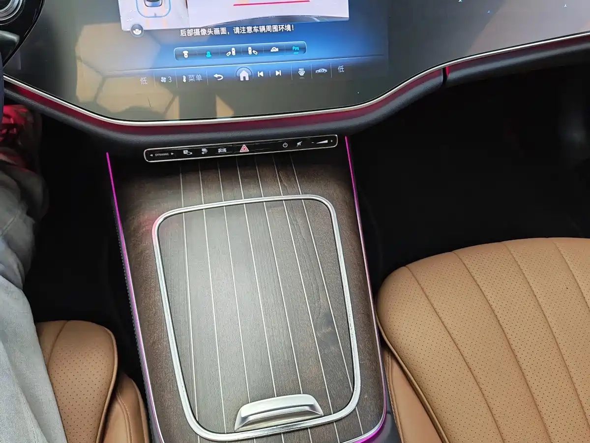 Mercedes-Benz E-Class New Energy 2024 2024 E 350 e L Plug-in Hybrid Sedan