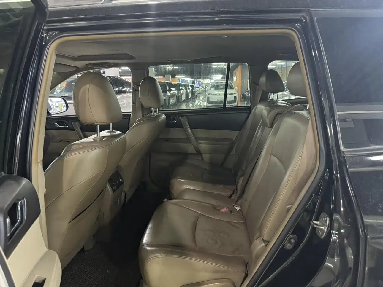 Toyota Highlander 2009 2.7L 2WD 7-seater Luxury Edition фото 2