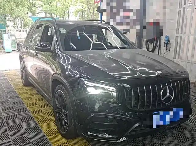MERCEDES-BENZ GLB AMG 2024