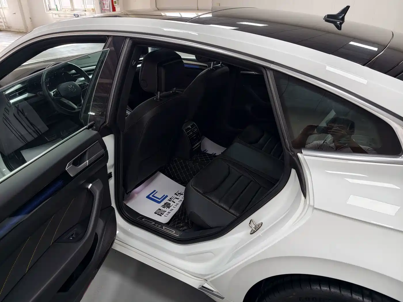 Volkswagen FAW-Volkswagen CC 2025 2024 380TSI Eye-catching Public Sharing Edition