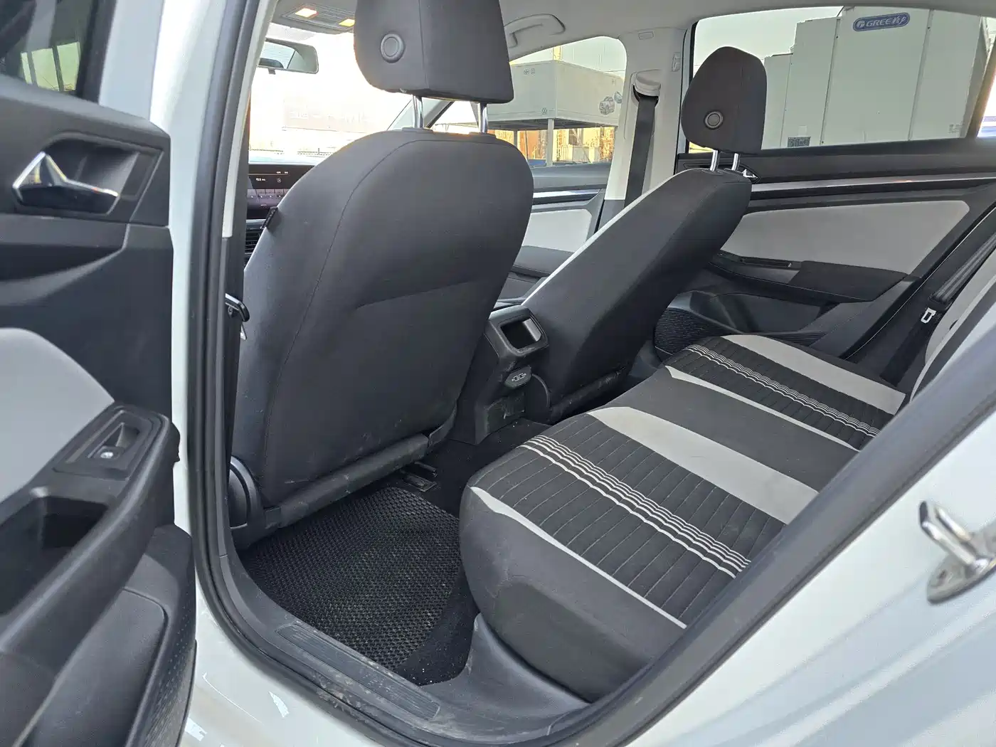 Volkswagen Bora 2024 200TSI DSG Smooth Ride Edition фото 8