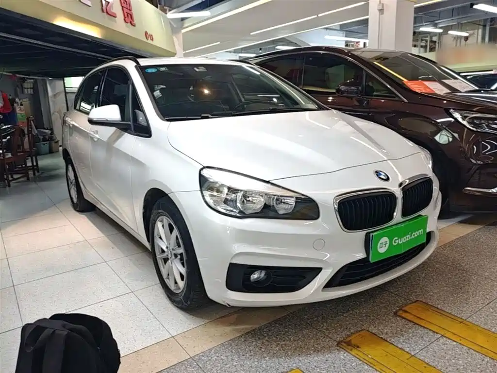 BMW 2 Series Touring 2016 218i Fashion Model фото 4