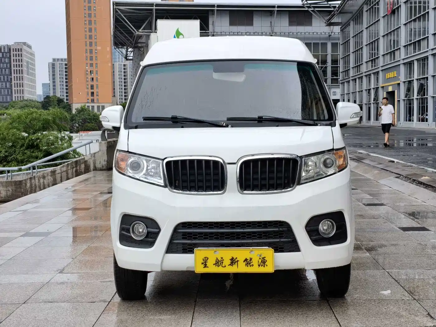 SRM Xinyuan Good Luck 2023 2022 Model Van Entrepreneur