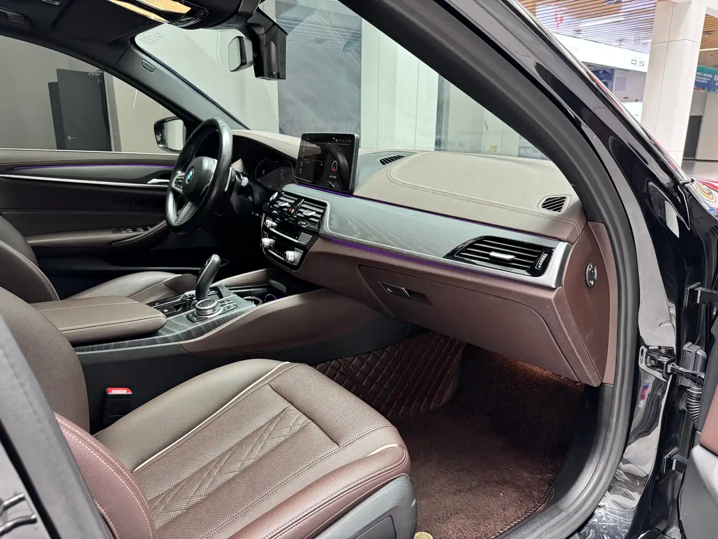BMW 5 Series 2022 530Li Leading M Sport Package фото 18