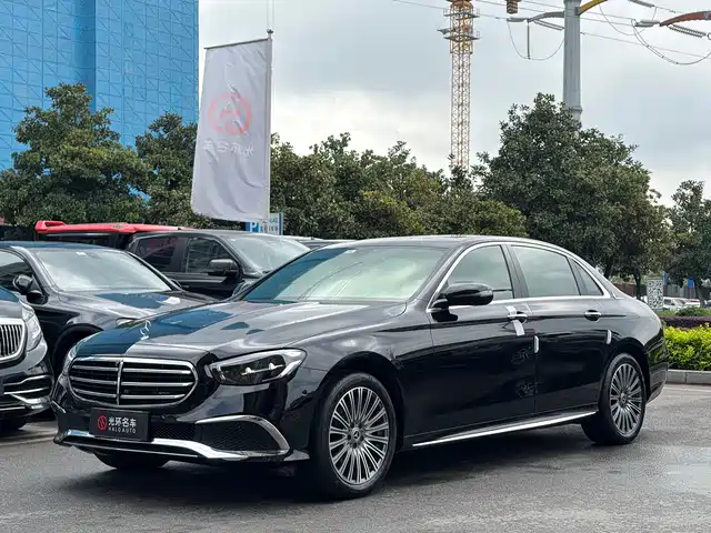 Mercedes-Benz E-Class 2022