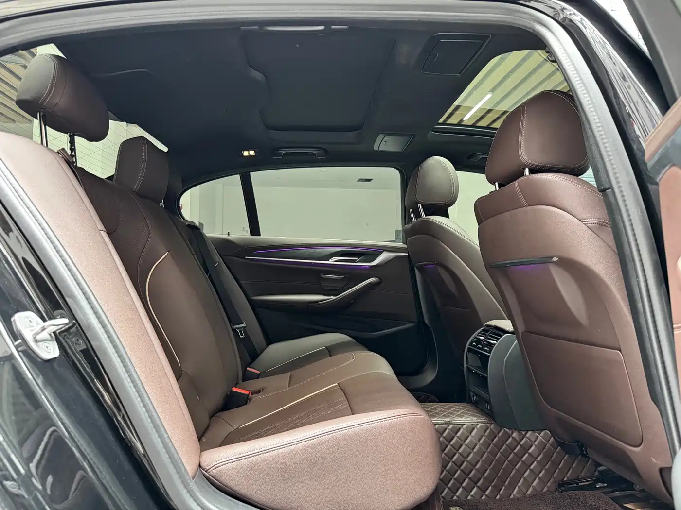 BMW 5 Series 2022 530Li Leading M Sport Package фото 20