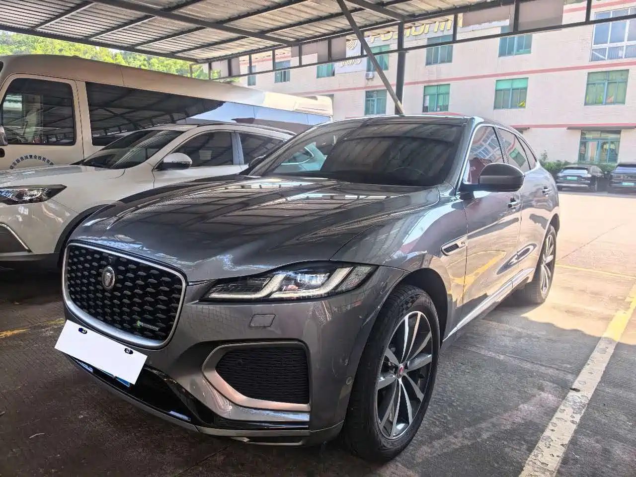 Photo 1 - Jaguar F-PACE