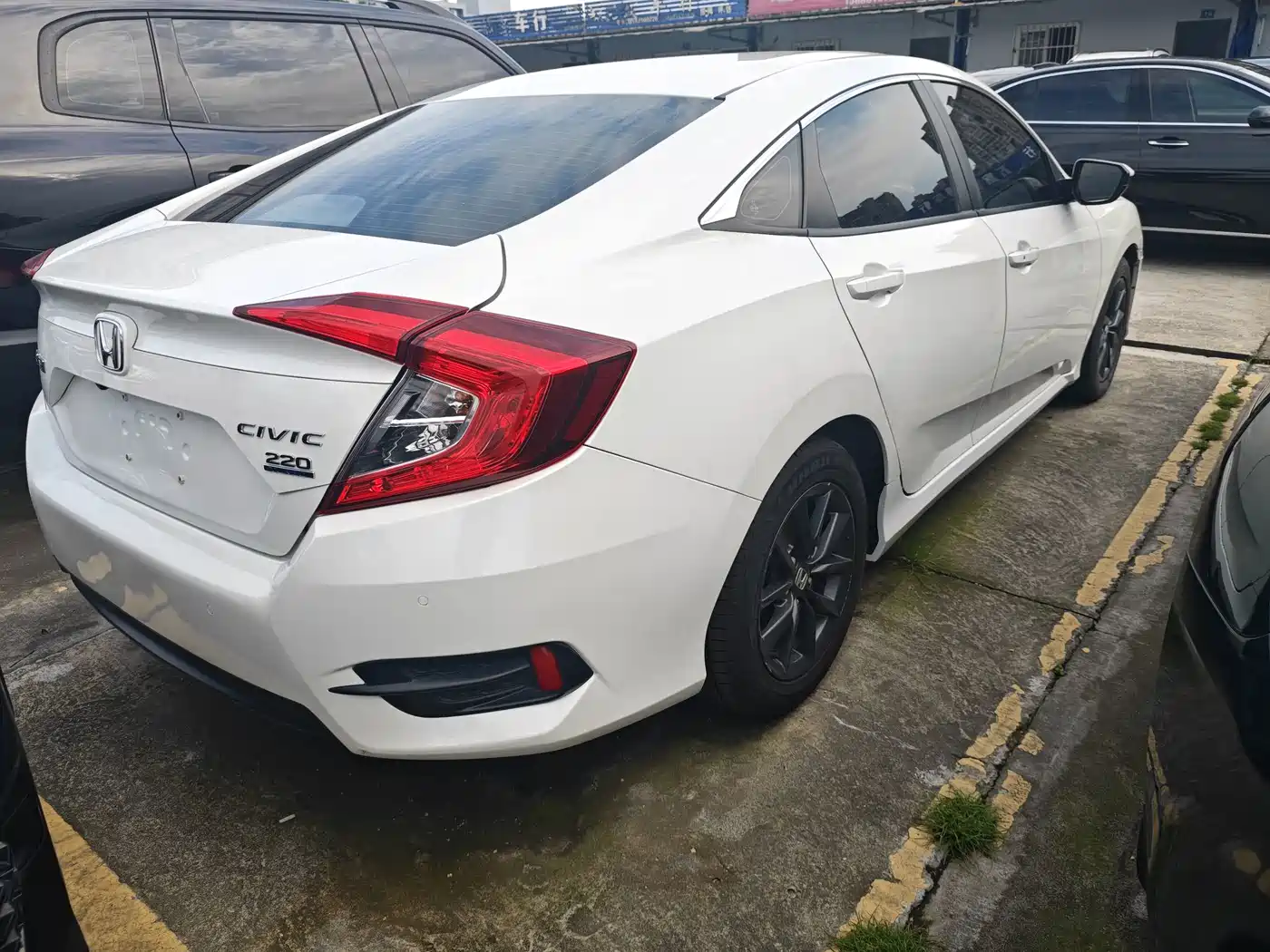 Фото 14 - Honda Civic