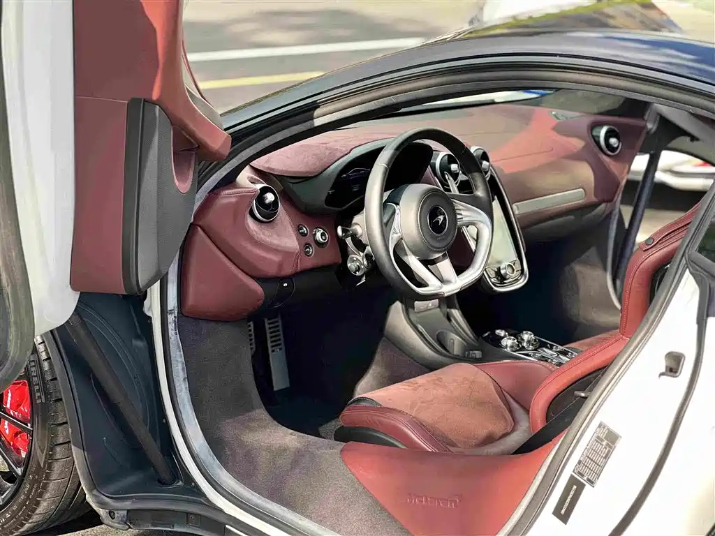McLaren GT 2023 2023 4.0T Standard Model