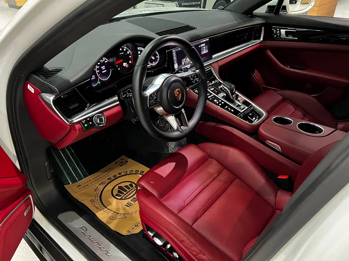 Porsche Panamera 2017 Panamera Executive Long Wheelbase 3.0T фото 5