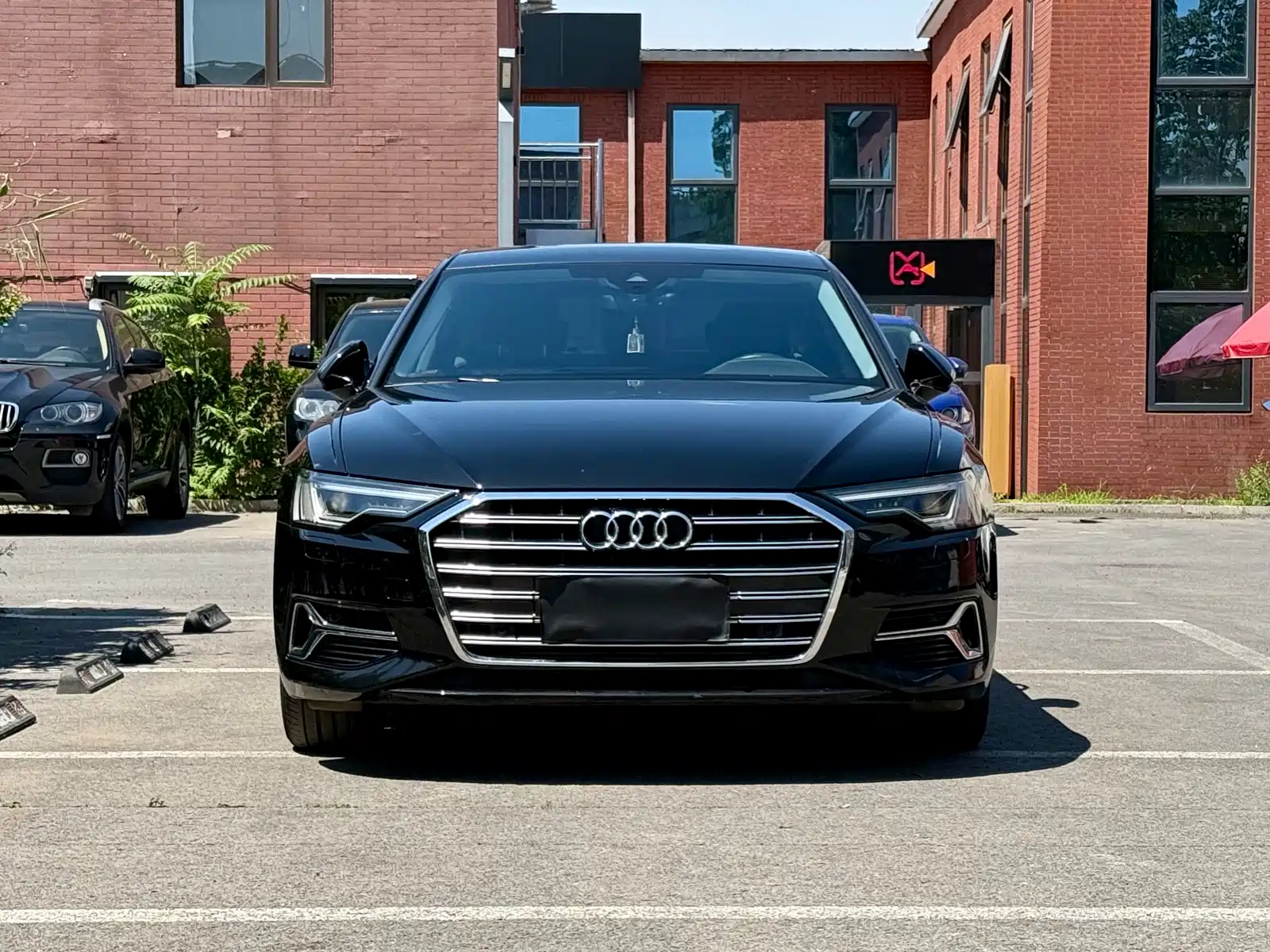 Фото 2 - Audi A6L