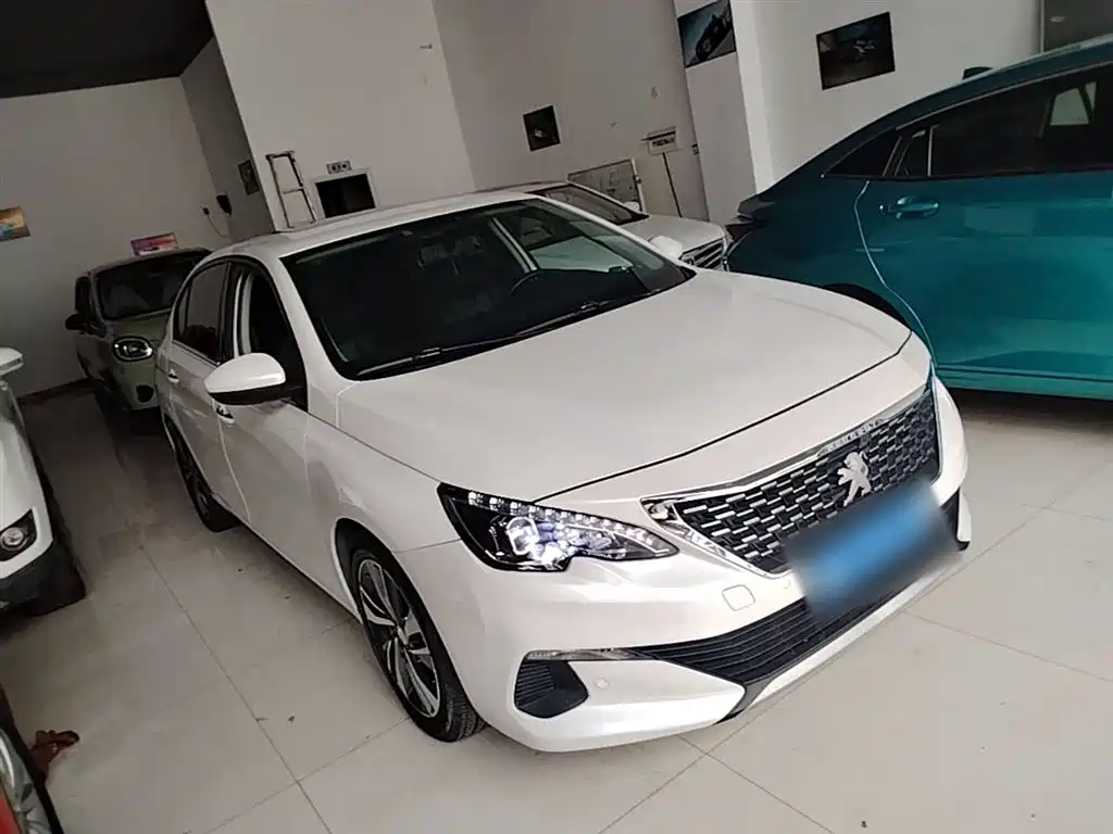 Peugeot 408 2020 360THP 10th Anniversary Commemorative Edition фото 4