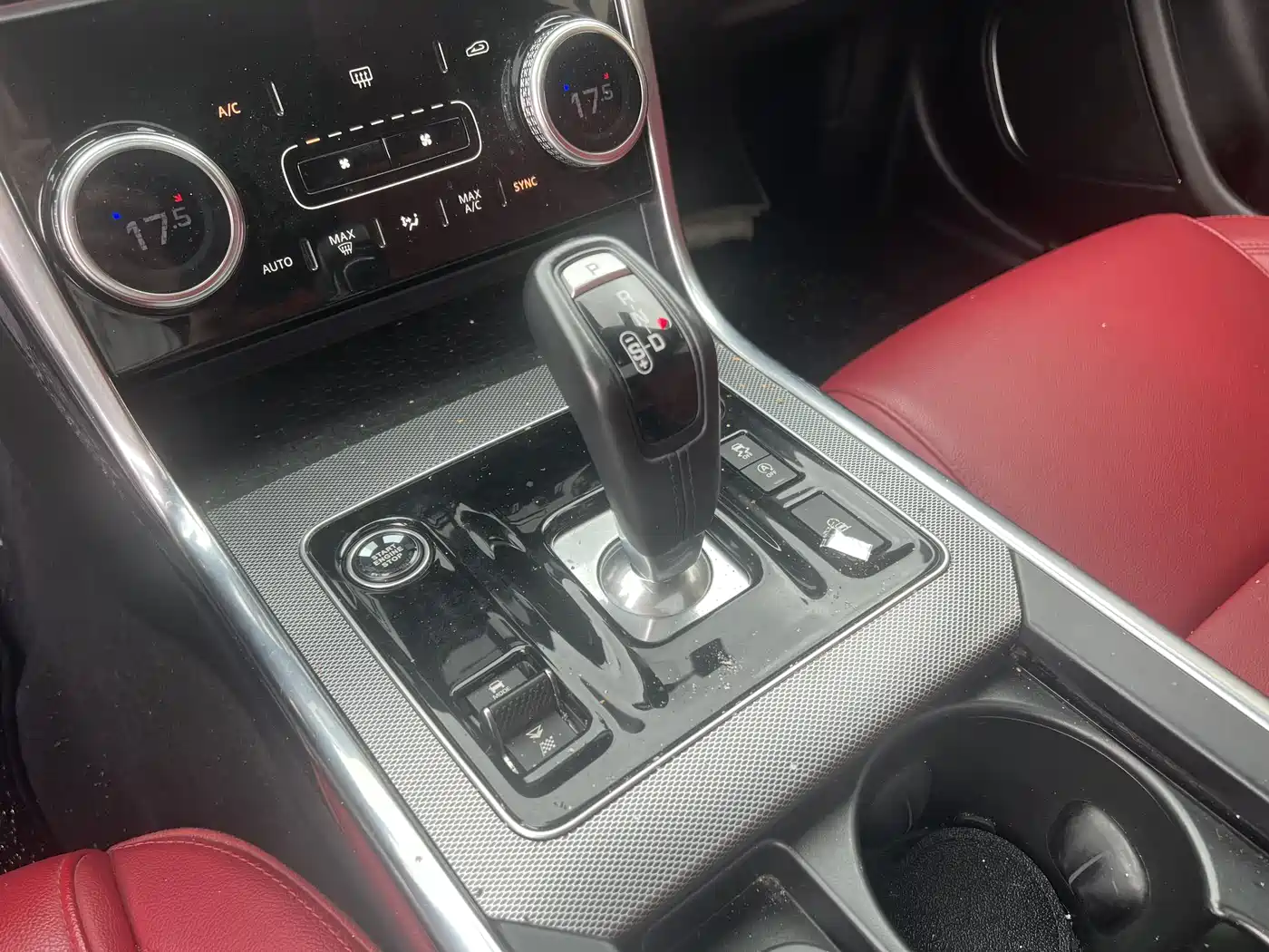 Jaguar XEL 2020 2.0T 200PS R-DYNAMIC S Progressive Sport Edition фото 16