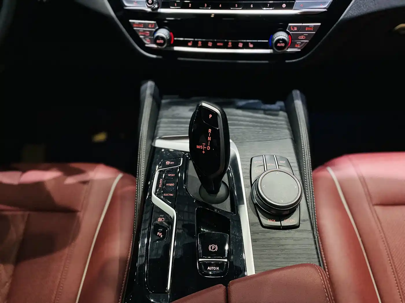 BMW 5 Series New Energy 2021 535Le M Sport Package фото 7