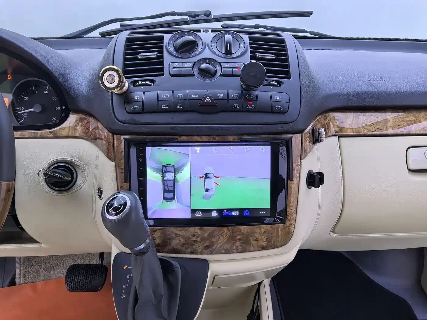 Mercedes-Benz Vito 2013 Model 3.0L Elite Edition фото 12